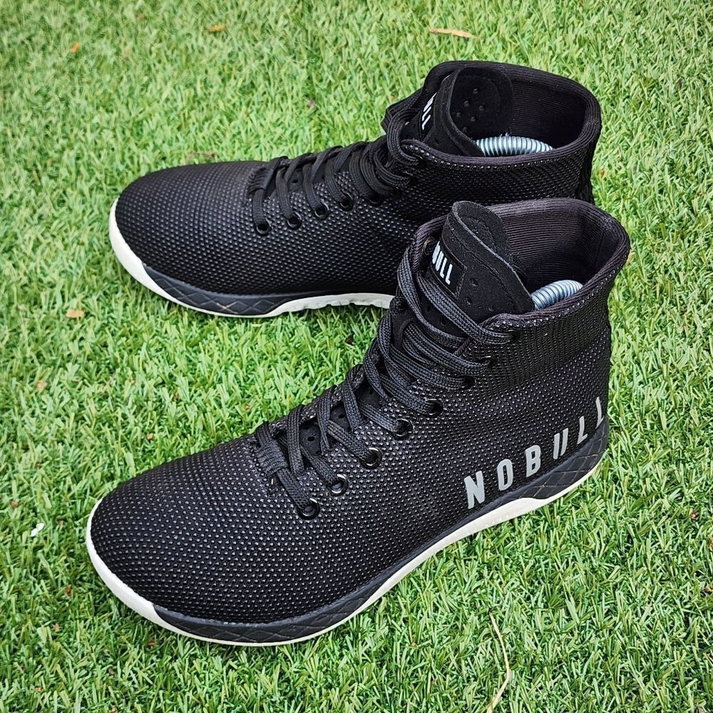 NOBULL - Womens Athletic Shoes - SIZE 8